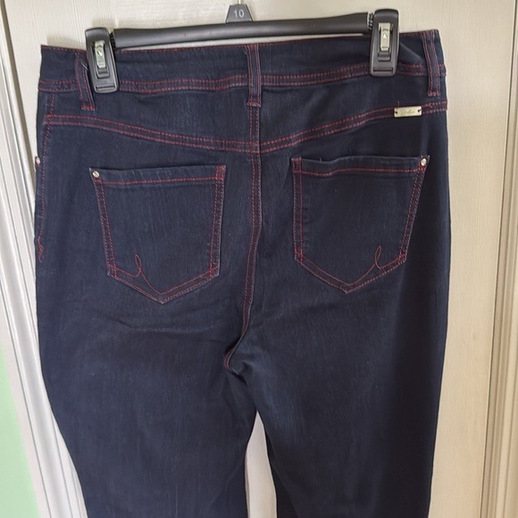 Inc Denim Dark Blue Flare Leg Curvy Fit Jeans Everyday Casual Lightweight Size 8 - Picture 8 of 13